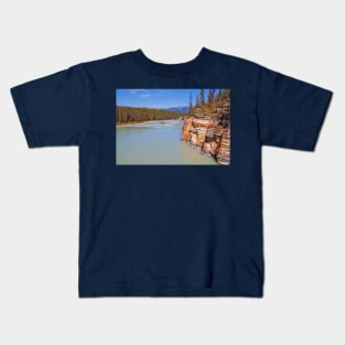 Canada. Canadian Rockies. Jasper National Park. Athabasca River. Cliff. Kids T-Shirt